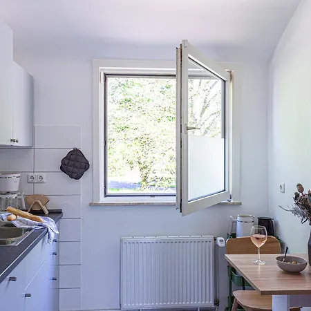 Have-a-nice-stay - Nahe Der U-bahn Nach Hamburg - 1 Minute Entfernt - Baecker & Restaurants 500m - Lidl 800m - Zentrum 1,5km * Аренсбург