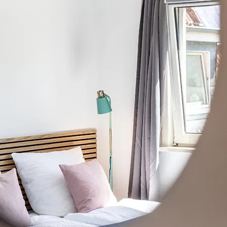 Have-a-nice-stay - Nahe Der U-bahn Nach Hamburg - 1 Minute Entfernt - Baecker & Restaurants 500m - Lidl 800m - Zentrum 1,5km Apartment