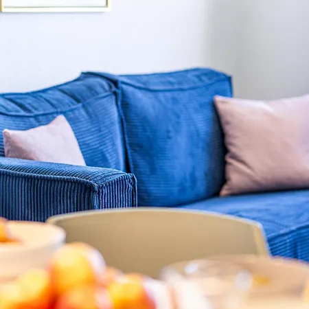 Have-a-nice-stay - Nahe Der U-bahn Nach Hamburg - 1 Minute Entfernt - Baecker & Restaurants 500m - Lidl 800m - Zentrum 1,5km Апартаменты *