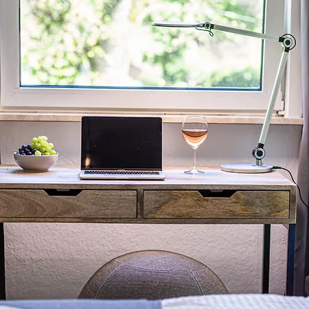 Апартаменты Have-a-nice-stay - Nahe Der U-bahn Nach Hamburg - 1 Minute Entfernt - Baecker & Restaurants 500m - Lidl 800m - Zentrum 1,5km Аренсбург