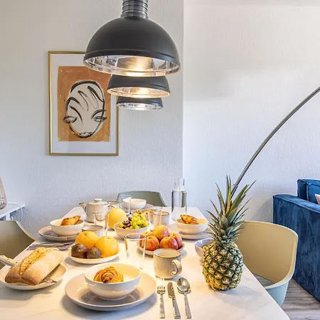 Have-a-nice-stay - Nahe Der U-bahn Nach Hamburg - 1 Minute Entfernt - Baecker & Restaurants 500m - Lidl 800m - Zentrum 1,5km Apartment