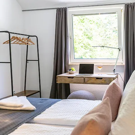 Apartment Have-a-nice-stay - Nahe Der U-bahn Nach Hamburg - 1 Minute Entfernt - Baecker & Restaurants 500m - Lidl 800m - Zentrum 1,5km Ahrensburg