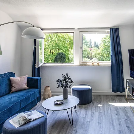 Have-a-nice-stay - Nahe Der U-bahn Nach Hamburg - 1 Minute Entfernt - Baecker & Restaurants 500m - Lidl 800m - Zentrum 1,5km